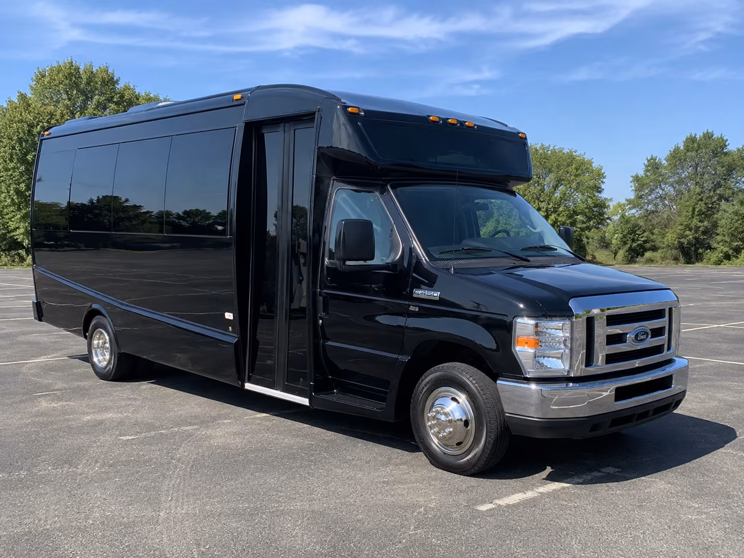 charter buses for museum and science field trips in grand rapids