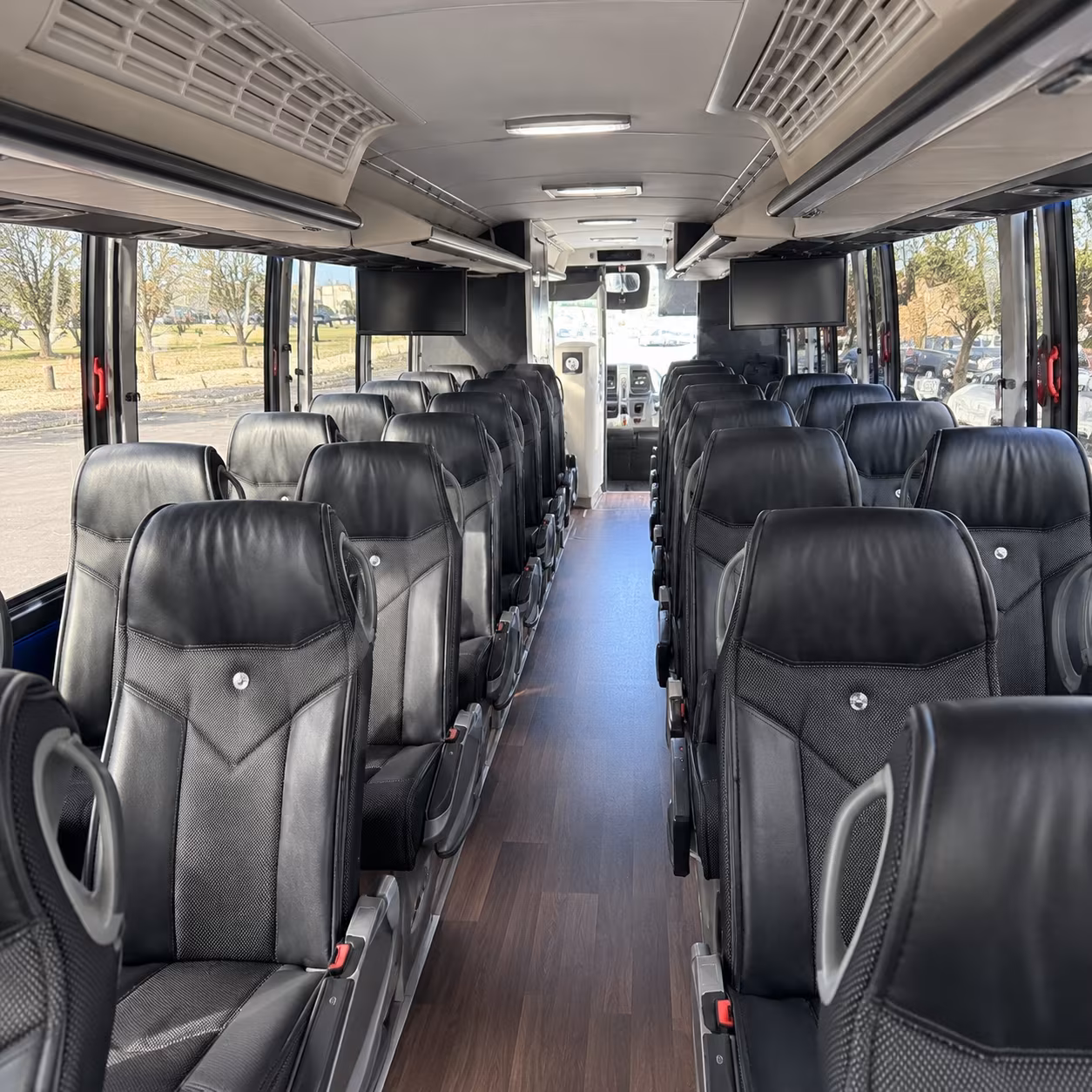 grand rapids charter bus rentals for long distance trips to chicago