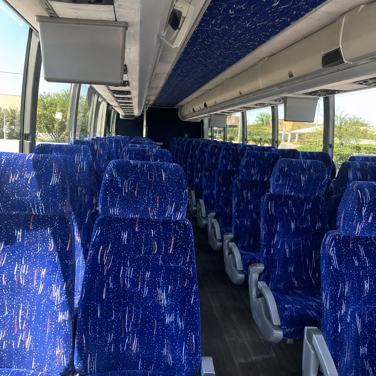 grand rapids long distance bus rentals for group tours and special events