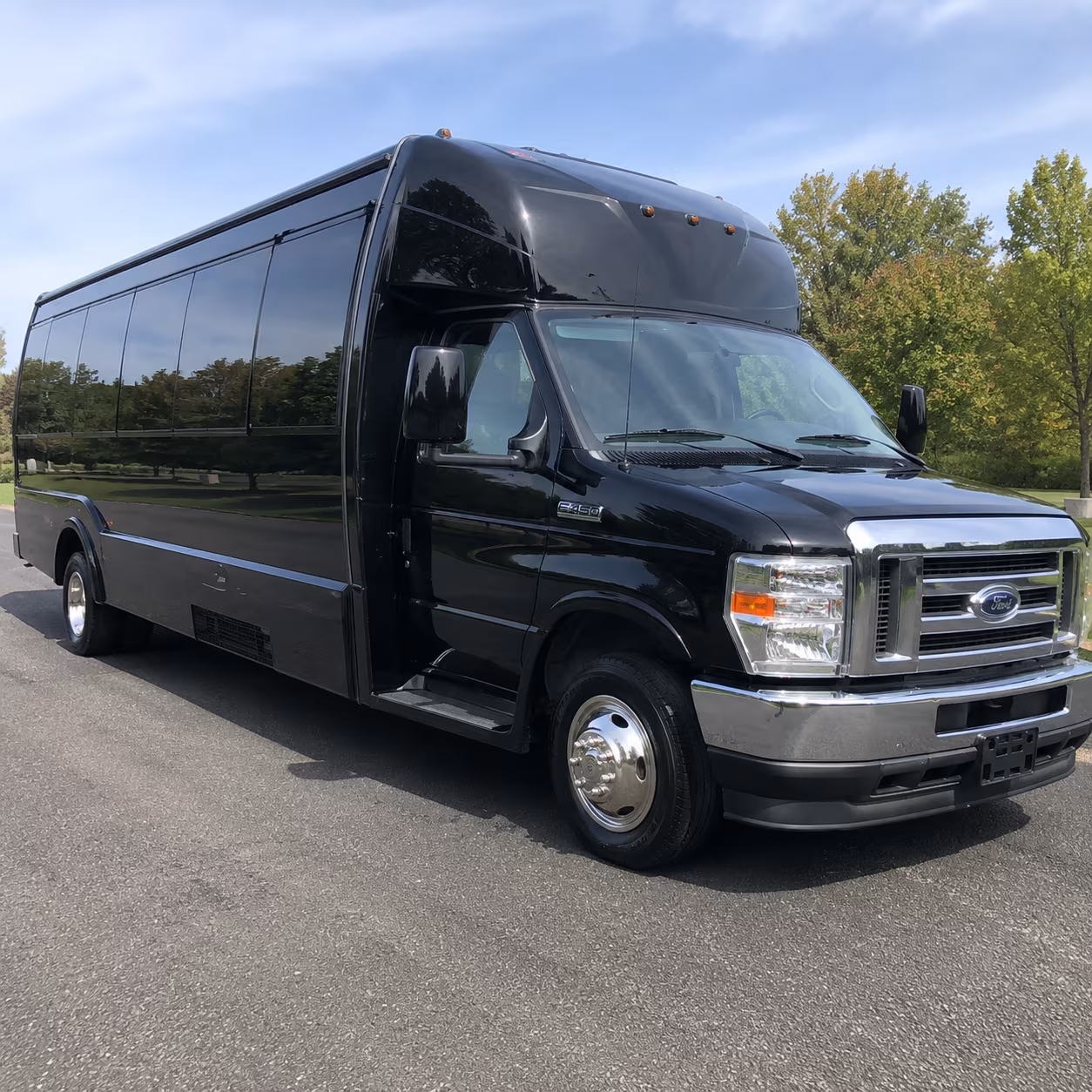 party buses to michigan wolverines and spartans games from grand rapids