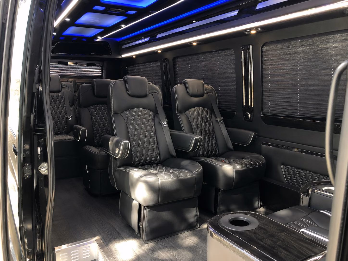 sprinter van and minibus rentals for intimate winery visits near holland and saugatuck